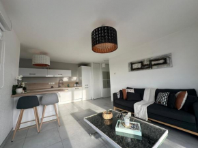 Flat 2 rooms near Geneva & Airport